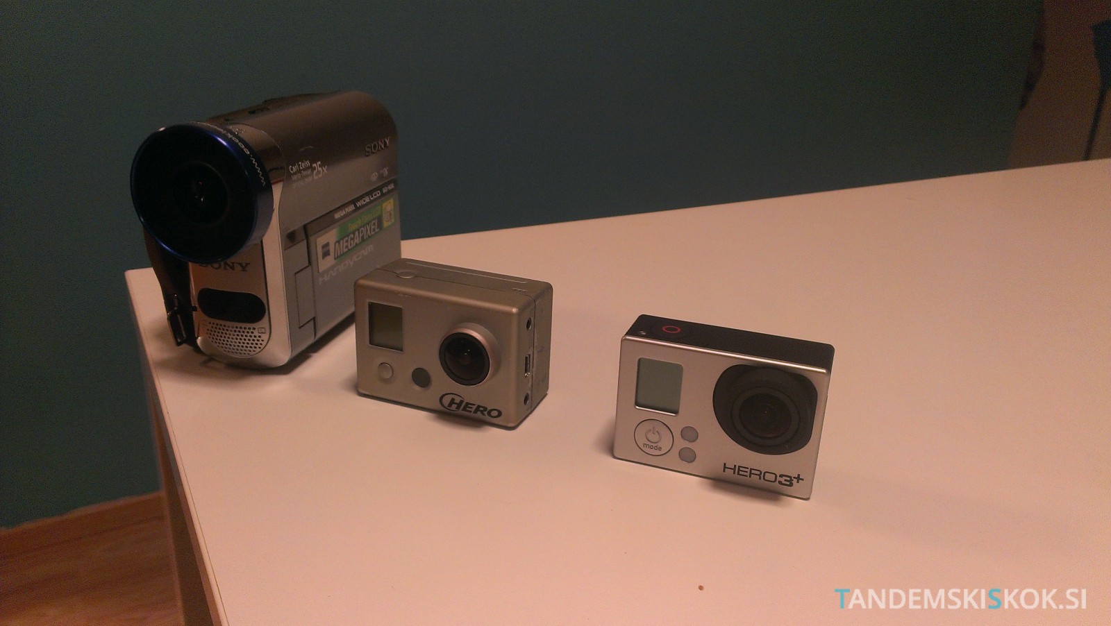 Primerjava kamer za snemanje skokov s padalom